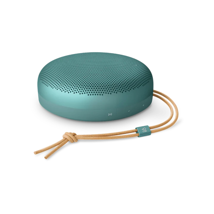 Bang & Olufsen Beosound A1 2nd Gen bærbar Bluetooth højttaler i grøn med læderrem
