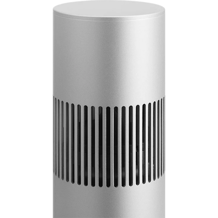 Beosound Bollard udendørs højttaler i sølv med vertikale ventilationshuller