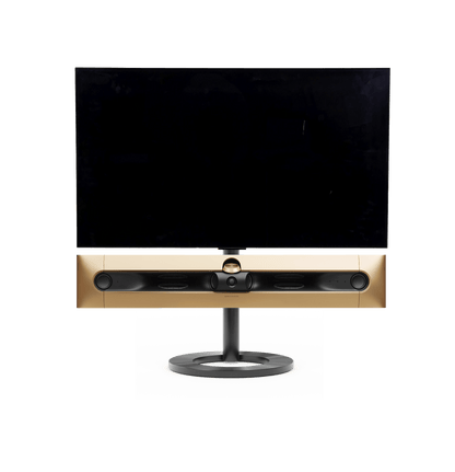 Bang & Olufsen Beosound Premiere i gold tone aluminium uden højttalerfront med 42" LG C5 OLED TV på gulvstand