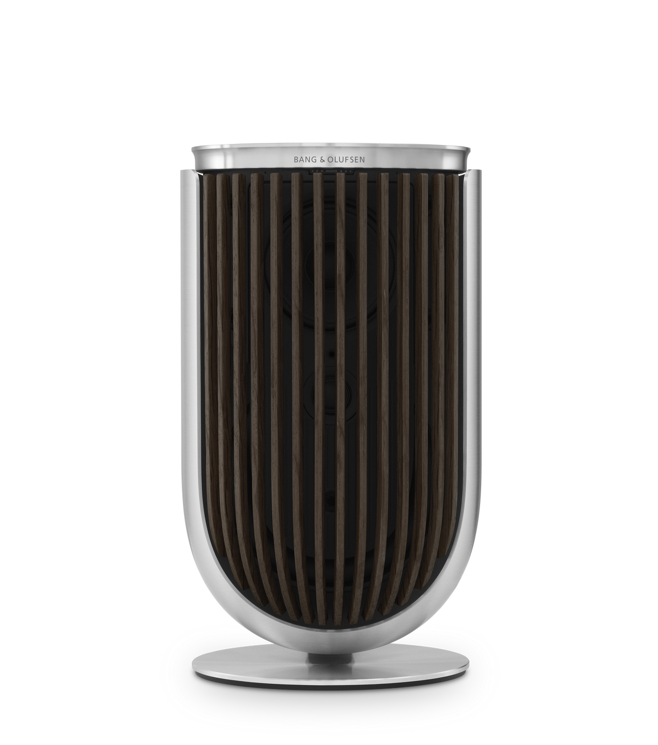 Bang & Olufsen Beolab 8 højttaler i sølv aluminium med mørkt træ lameller på hvid baggrund