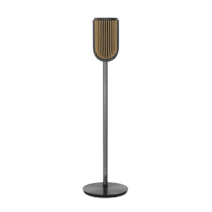 Bang & Olufsen Beolab 8 gulvstander højttaler i sort med guldfarvet akustisk stof