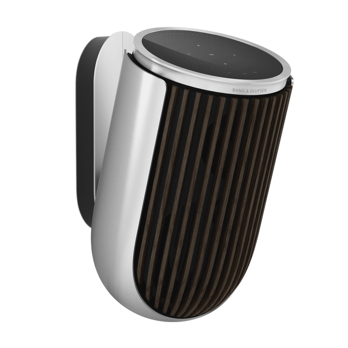 Bang & Olufsen Beolab 8 højttaler i sølv og sort med vægbeslag