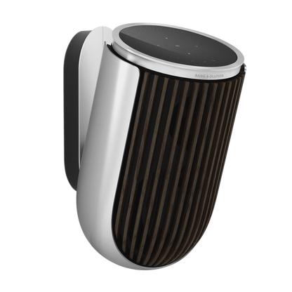 Bang & Olufsen Beolab 8 højttaler i sølv og sort med vægbeslag