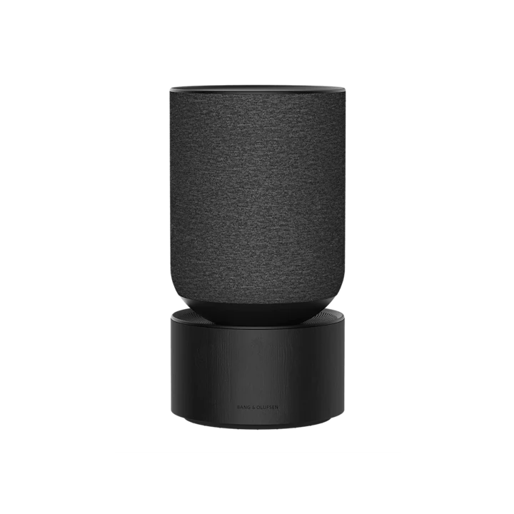 Beosound Balance højttaler i sort med tekstil finish og træbase