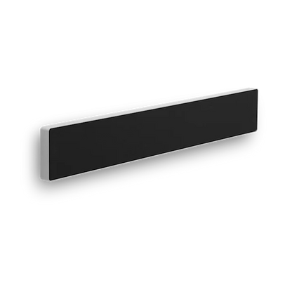 Bang & Olufsen Beosound Stage soundbar i sort på hvid baggrund