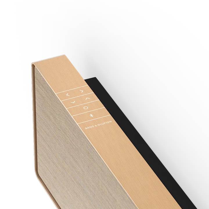 Bang & Olufsen Beosound Stage soundbar i bronze finish med stofgitter og berøringsknapper